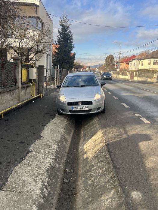 Vand fiat grande punto 2010