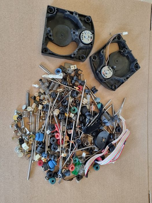 Pachet dif piese/componente cd Player. Perfect functionale.