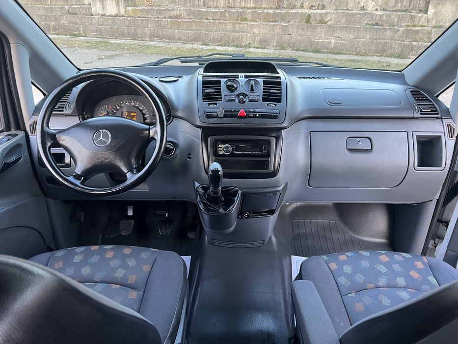 Mercedes-Benz Vito / Lung / AC / Dubla-cabina / Usi duble spate