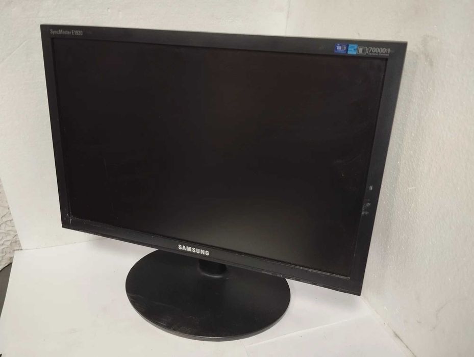 Продается монитор самсунг