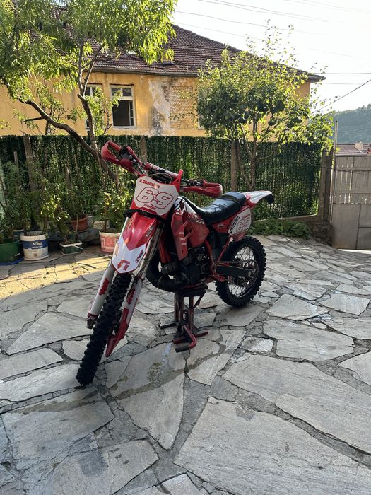 Продавам Honda cr250r