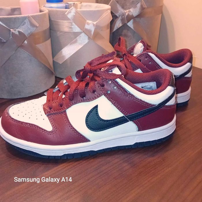 NIKE детски бордо сникърси