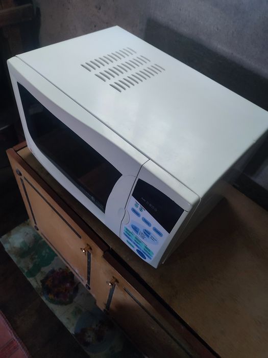 Продам микровалновка LG Grill