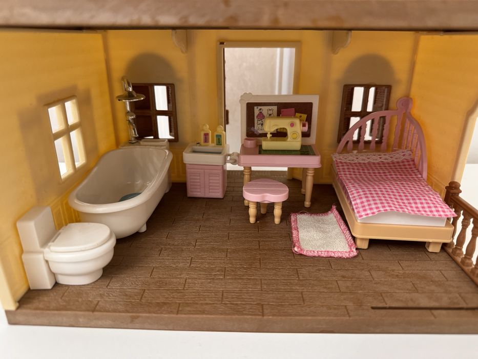 Домик Sylvanian Families с мебелью и животными