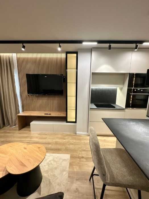 Дава се под наем Двустаен апартамент в София, Изток - 55 кв.м за 850 € - Снимка #3