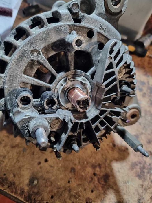 Алтернатор Golf 7 1,6 TDI 110 ( динамо )