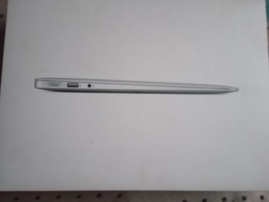 Обменяю макбук Аир