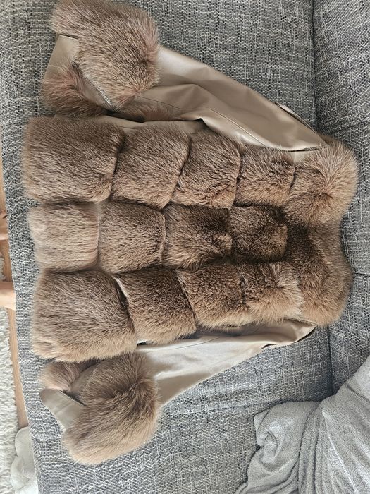 Vand haina de blana naturala