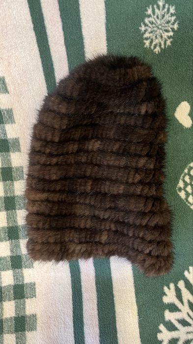 Женская шапка и брюки