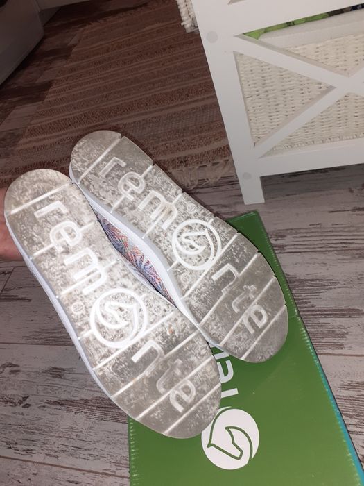 Кецове/сникърси на Remonte