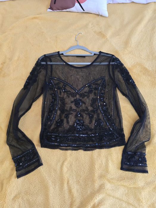 Елегантна черна блуза от тюл с мъниста и пайети – S – 17 €