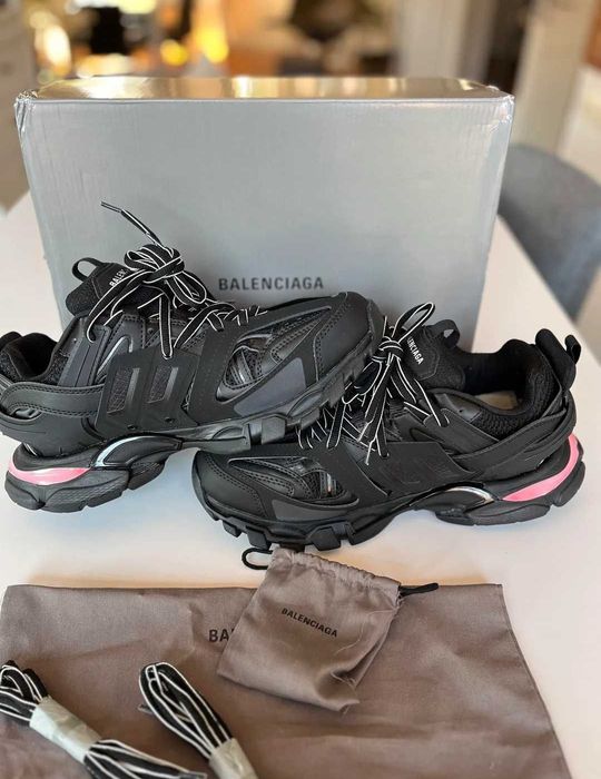 Balenciaga track 43