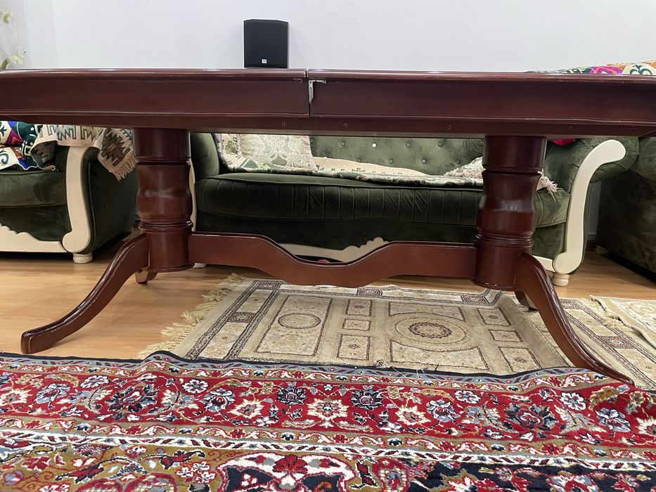 Продам гостевой стол