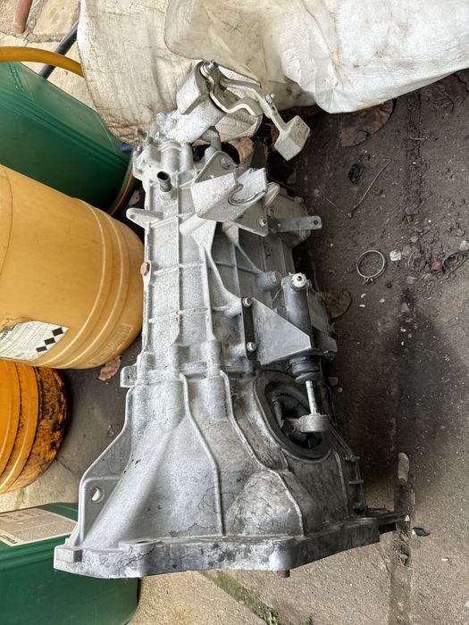 Cutie viteze manuala 6+1 2.3 cod 8873771