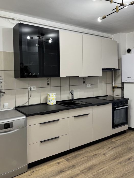 Inchiriez apartament