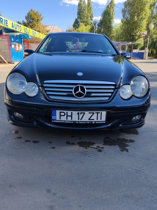 Mercedes-Benz Clasa C Coupe 2002 | 1.8 Kompressor Benzină | 1.300 €
