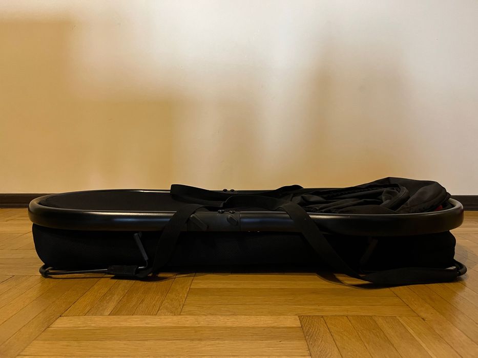 Кош за бебе със сенник