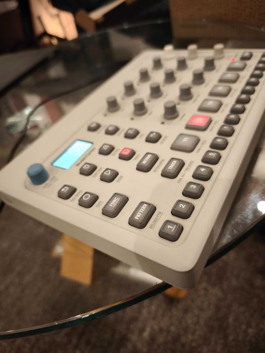 Vand Electron Model:Cycles in stare impecabila