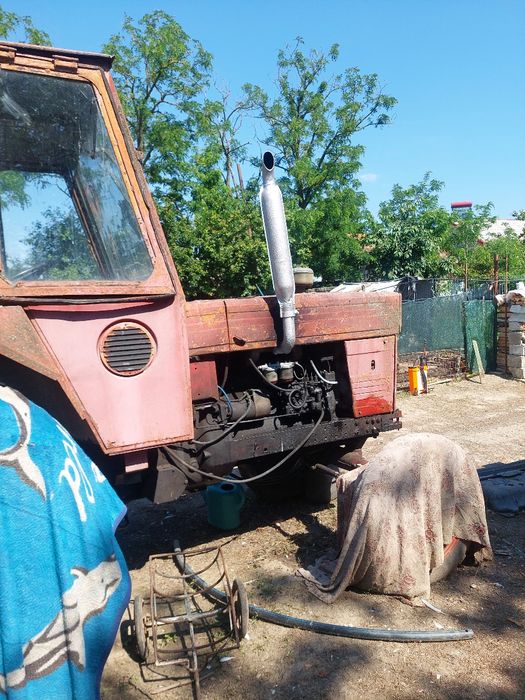 Tractor universal 650