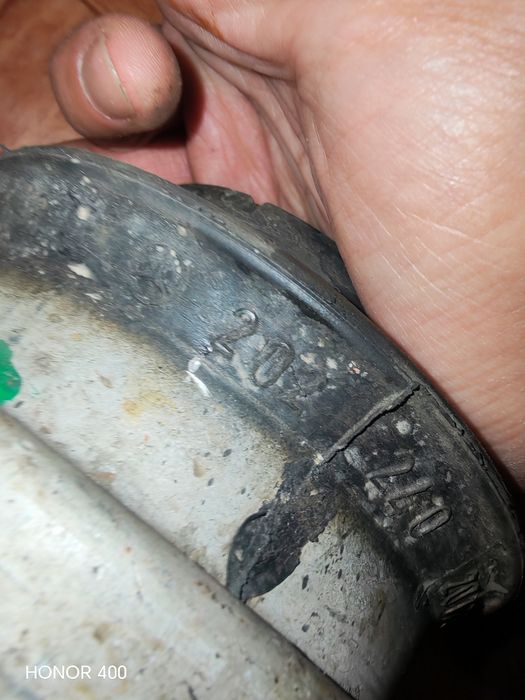 Продам подушки двигателя