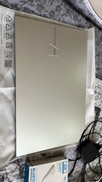 Продам vivobook Асус новый.