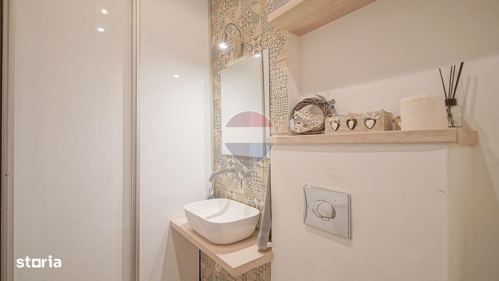 Comision 0 %! Apartament cu 4 camere de vânzare în Centrul Civic