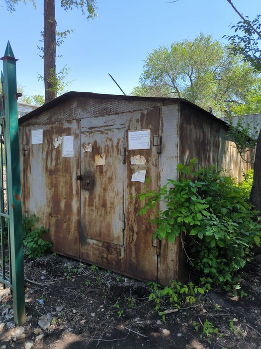 Продаётся мобильный металлический гараж