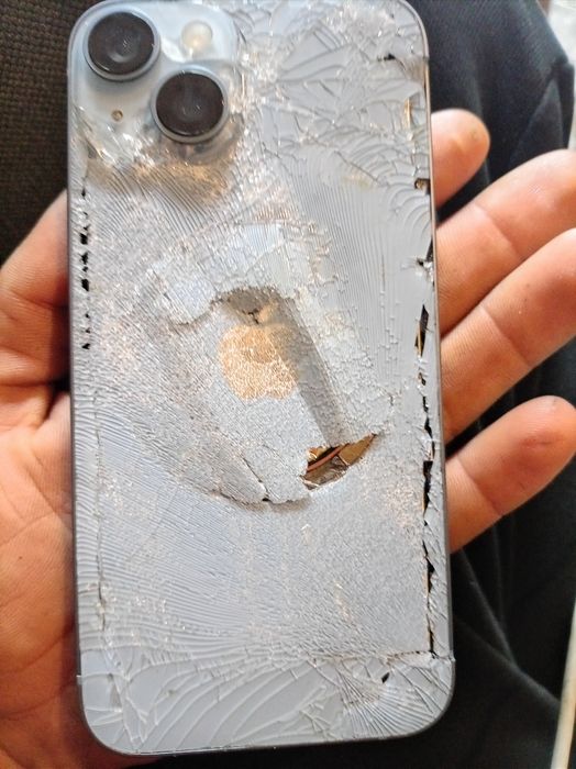 Vând iPhone 14 plus pentru piese