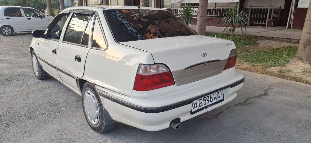 Нексия 1 сотилади,