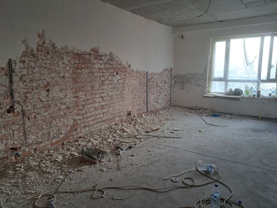 Демонтаж квартир работаем по городу Копаем подвал