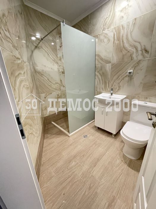 Продава се Двустаен апартамент в к.к. Св.Св. Константин и Елена - 67 кв.м за 1956 €/кв.м - Снимка #3