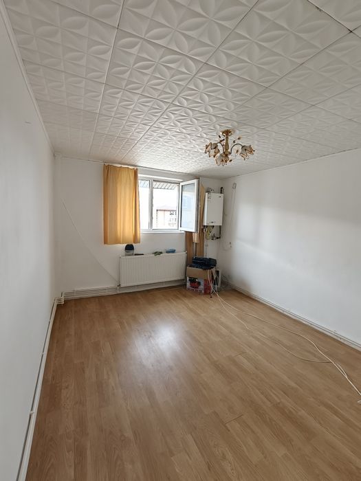 Garsonieră strada Mihai Viteazu vis-a-vis de Lidl/Kaufland