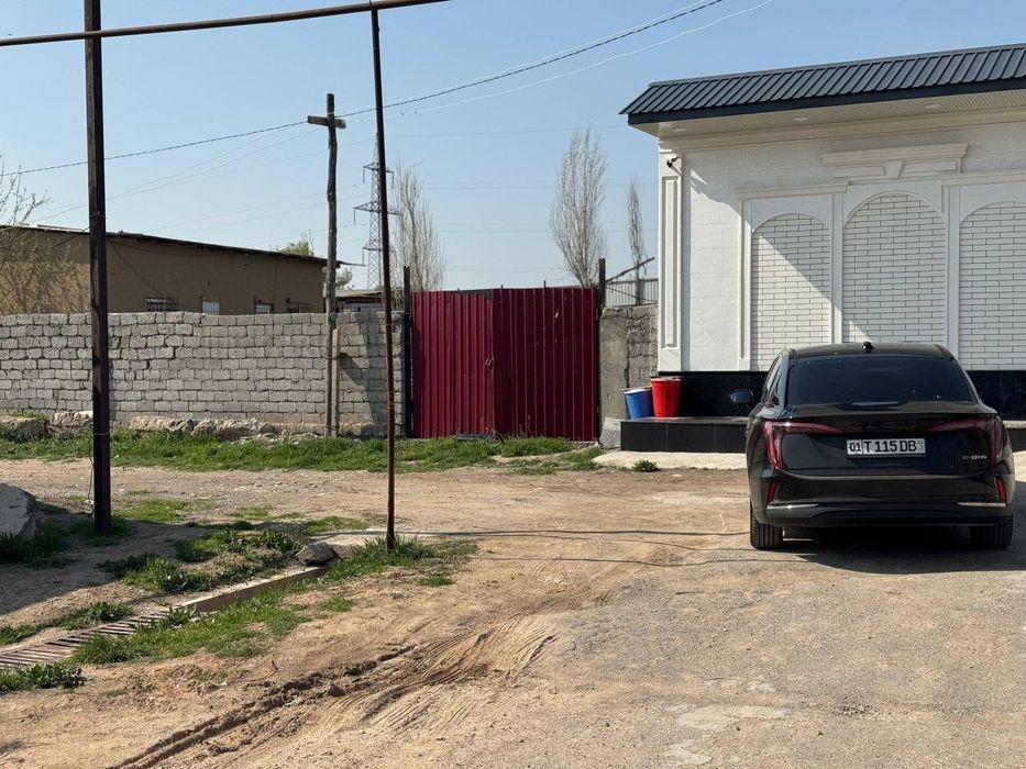 Qibrayda yer sotiladi srochna