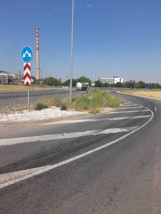 Дава се под наем Парцел в Пловдив, Индустриална зона - Тракия - 5341 кв.м за 51 € - Снимка #1