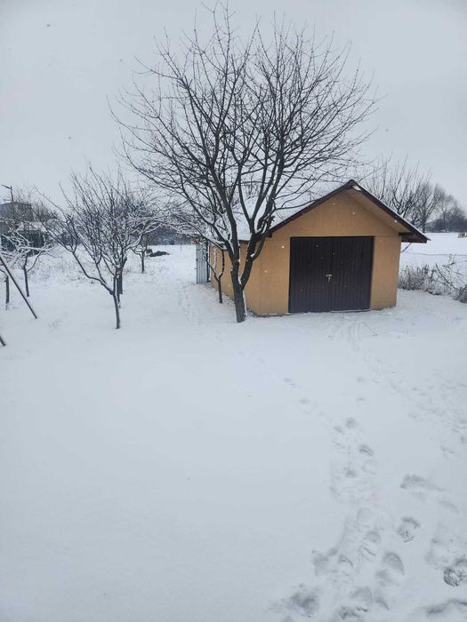 Casa cu mansarda,suprafata 130mp,4 cam,curte 720mp, drum servitute