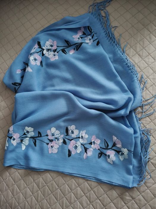 Esarfa pictata manual