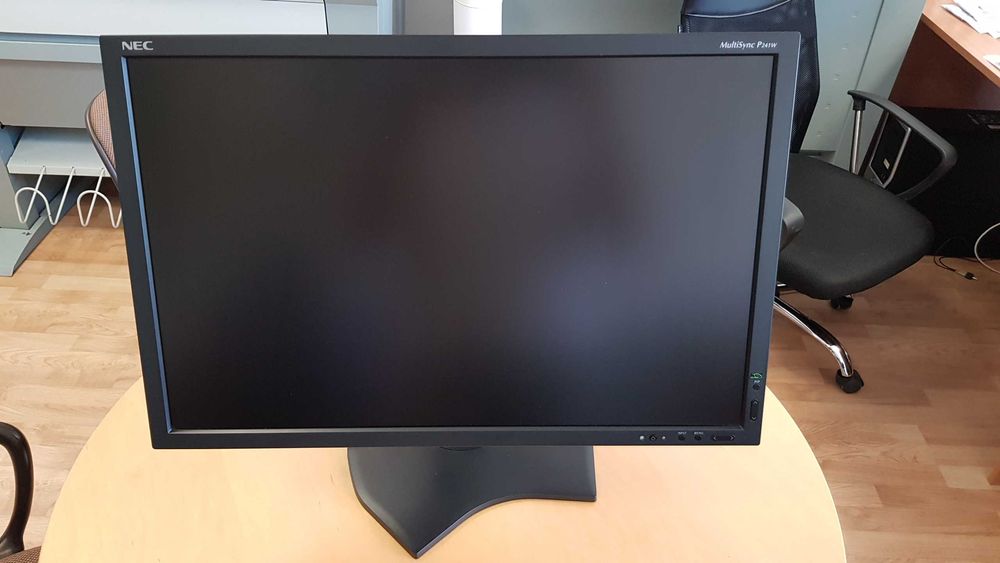 Monitor profesional NEC 24"