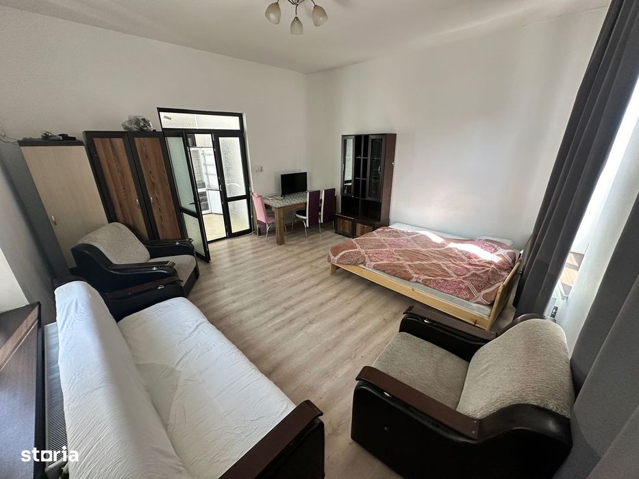 apartamente cu 2 camere de închiriat la curte