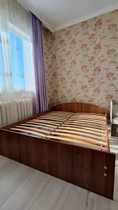 Б/у спальный гарнитур