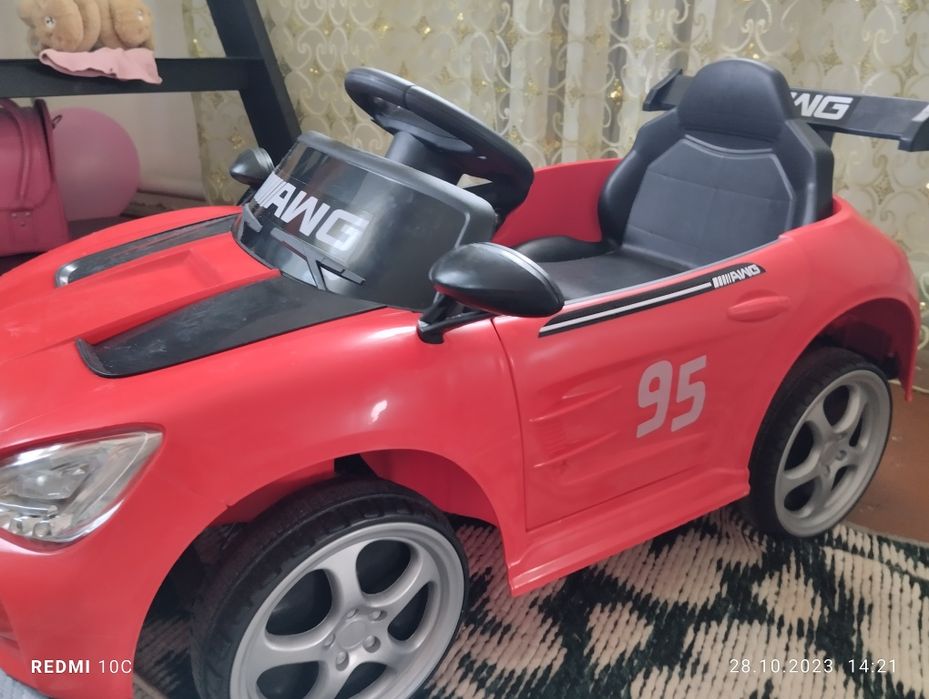 Продам детский автомобиль