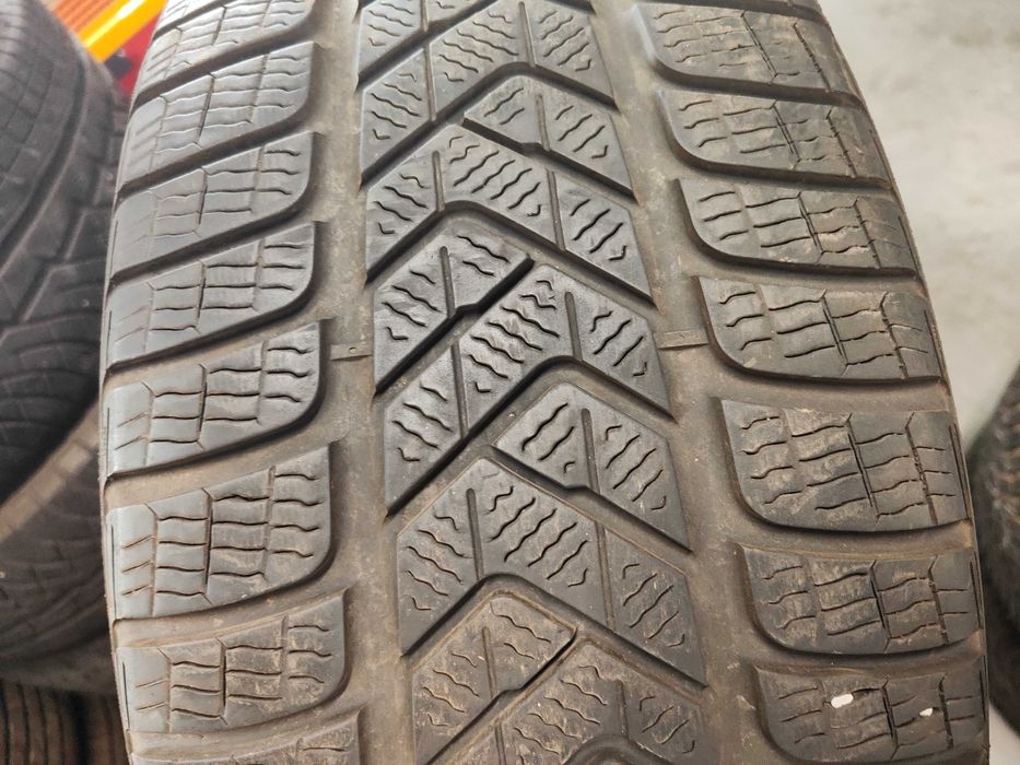2бр. зимни гуми 255/45/19 Pirelli
