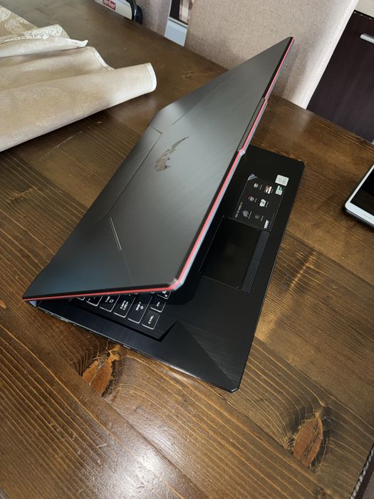 Laptop ASUS TUF F17, 17.3", i5 Gen 10, 16GB RAM, 512GB SSD, Impecabil