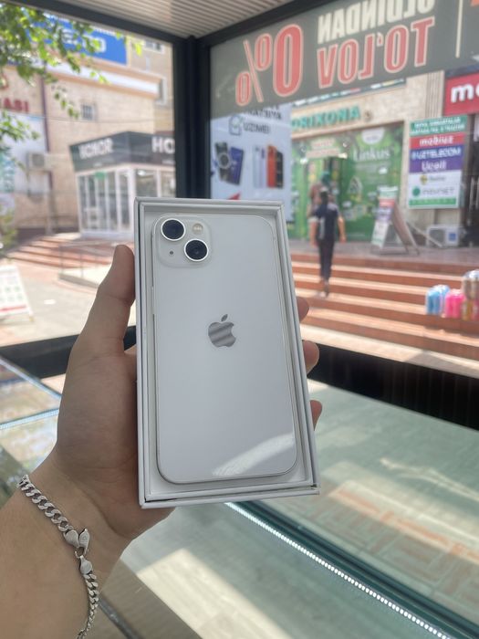 iPhone 13