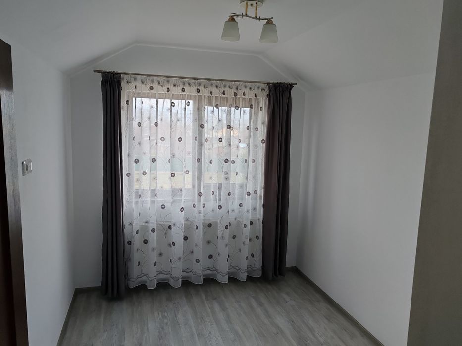 VAND,INCHIRIEZ casa la țară (Com.Predesti)