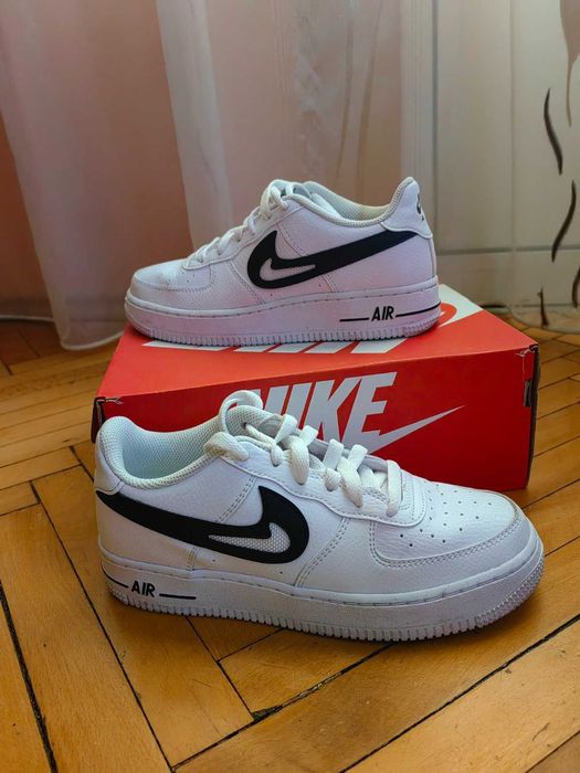 Маратонки NIKE 36 номер