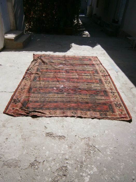 Продаются шерстяные ковры ручной работы