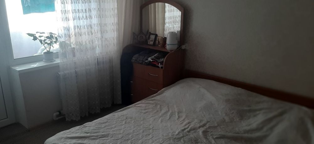 Продаю квартиру улучшенной планировки.