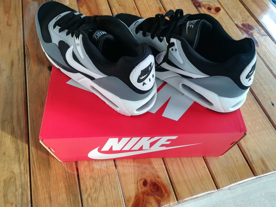 Маратонки Nike..