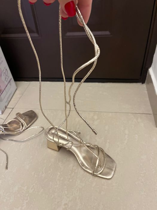 Sandale aurii, masura 37, Stradivarius