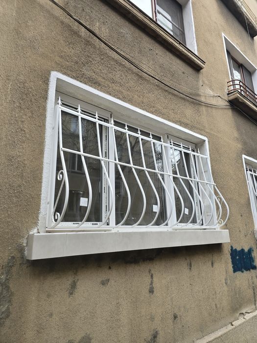 Изработка метални парапети